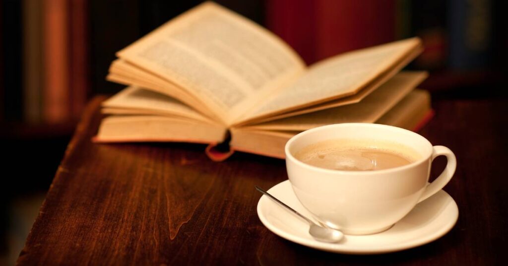 czytanie jako pasja książka i kawa